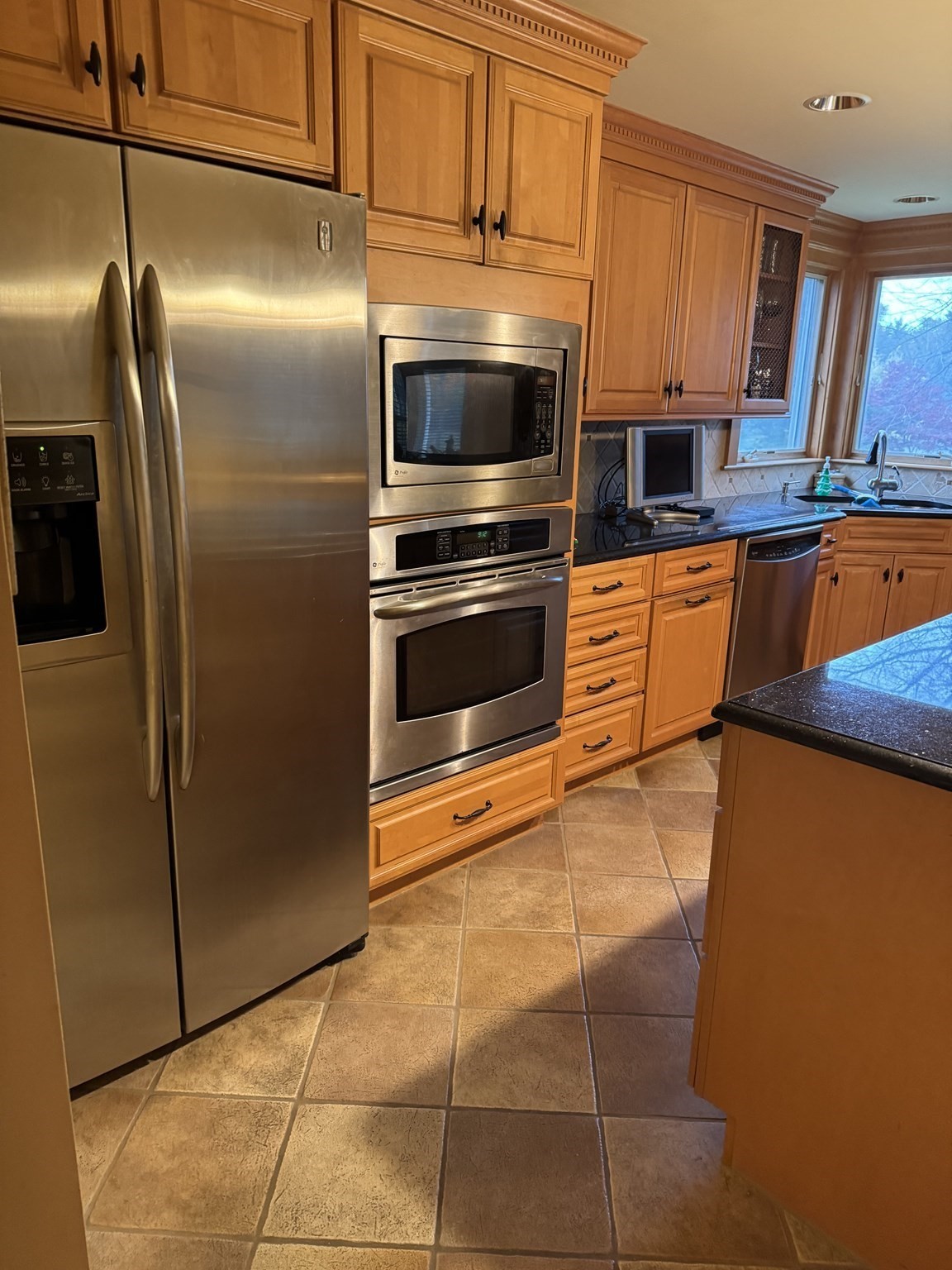 133 Pine Ridge Rd, Reading, MA 01867 - Image 3