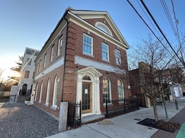 292 Beacon Unit 1A, Somerville, MA 02143