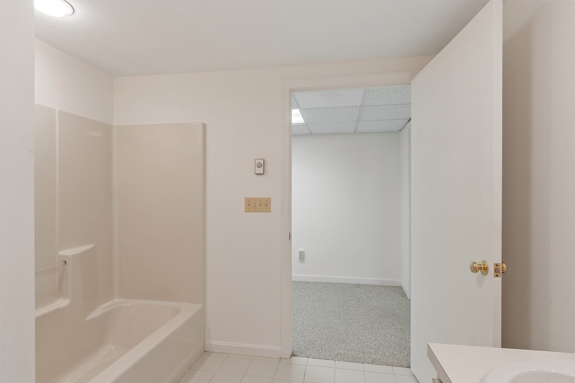 4004 Brompton Circle Unit 4004, Worcester, MA 01609 - Image 32