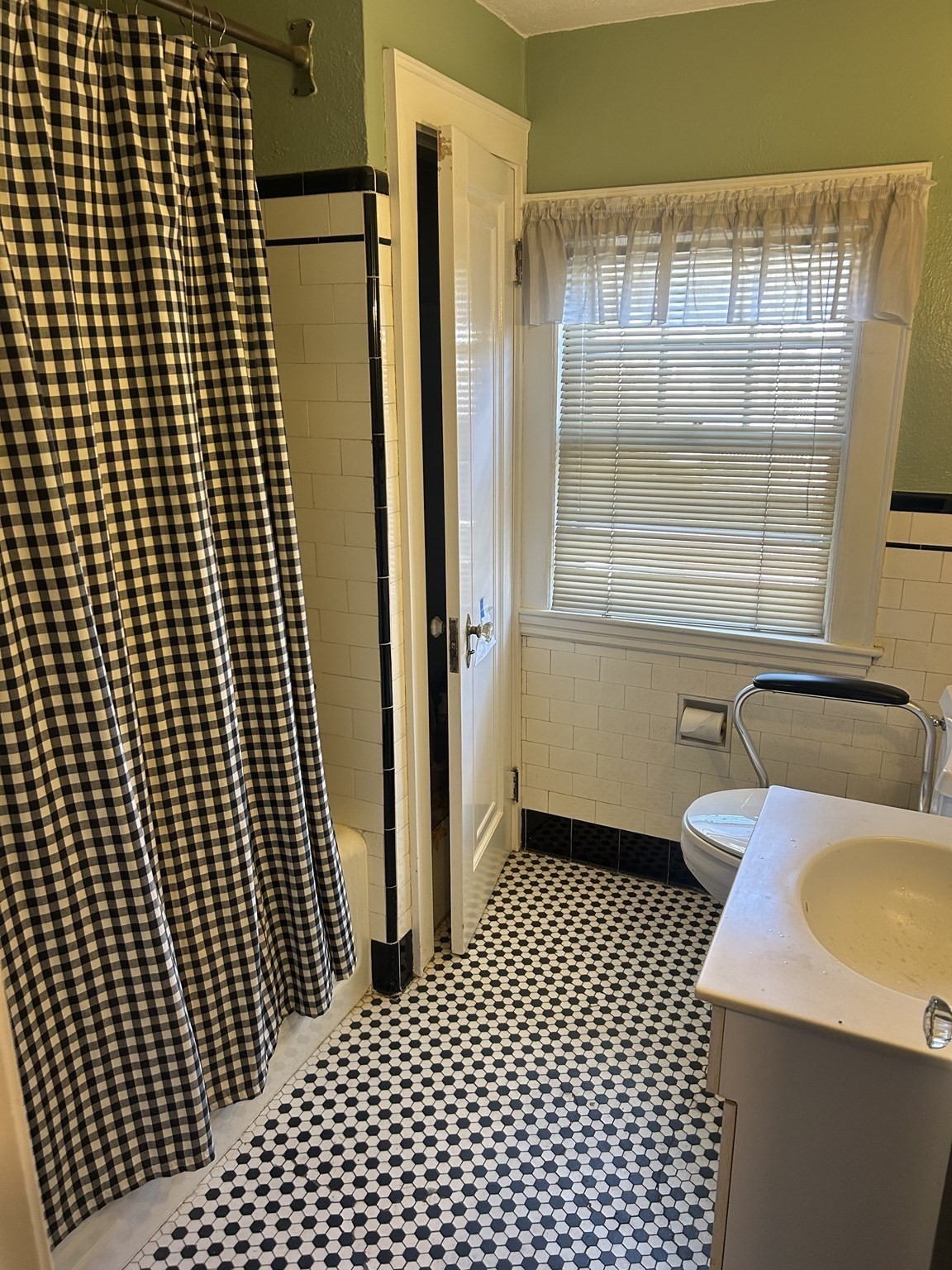 355 Washington Street, Melrose, MA 02176 - Image 13