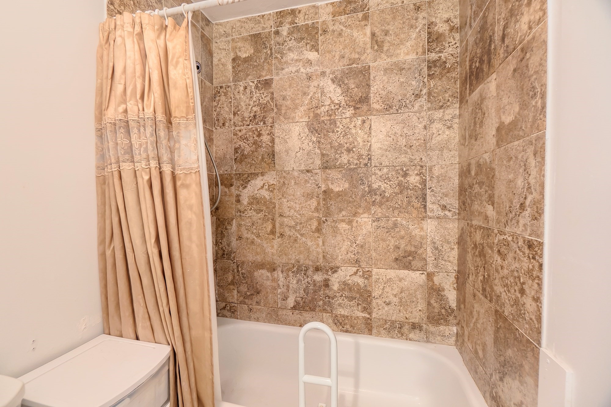 201 Stone Street, Clinton, MA 01510 - Image 36