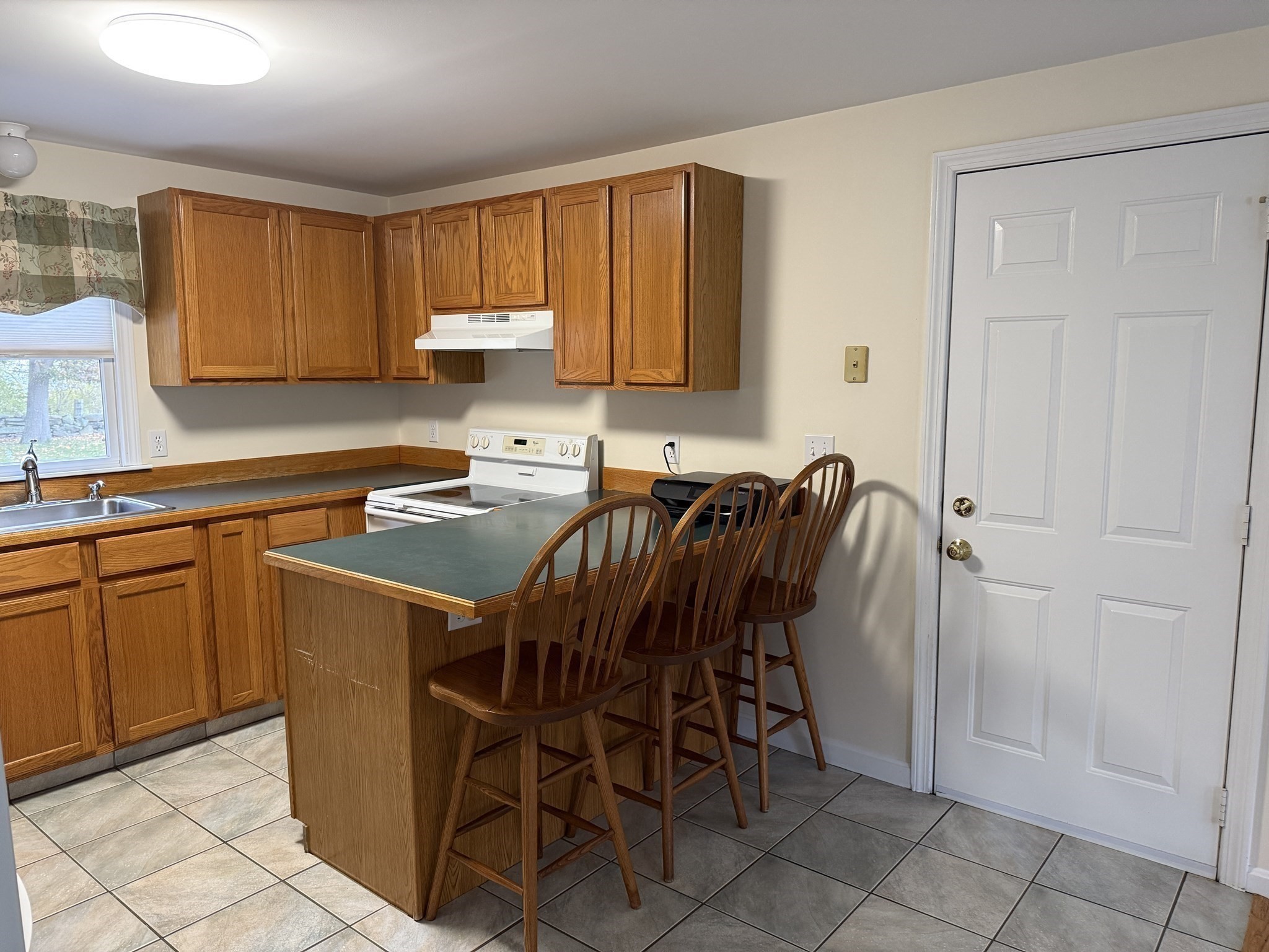 21 Avis St, Dartmouth, MA 02748 - Image 15