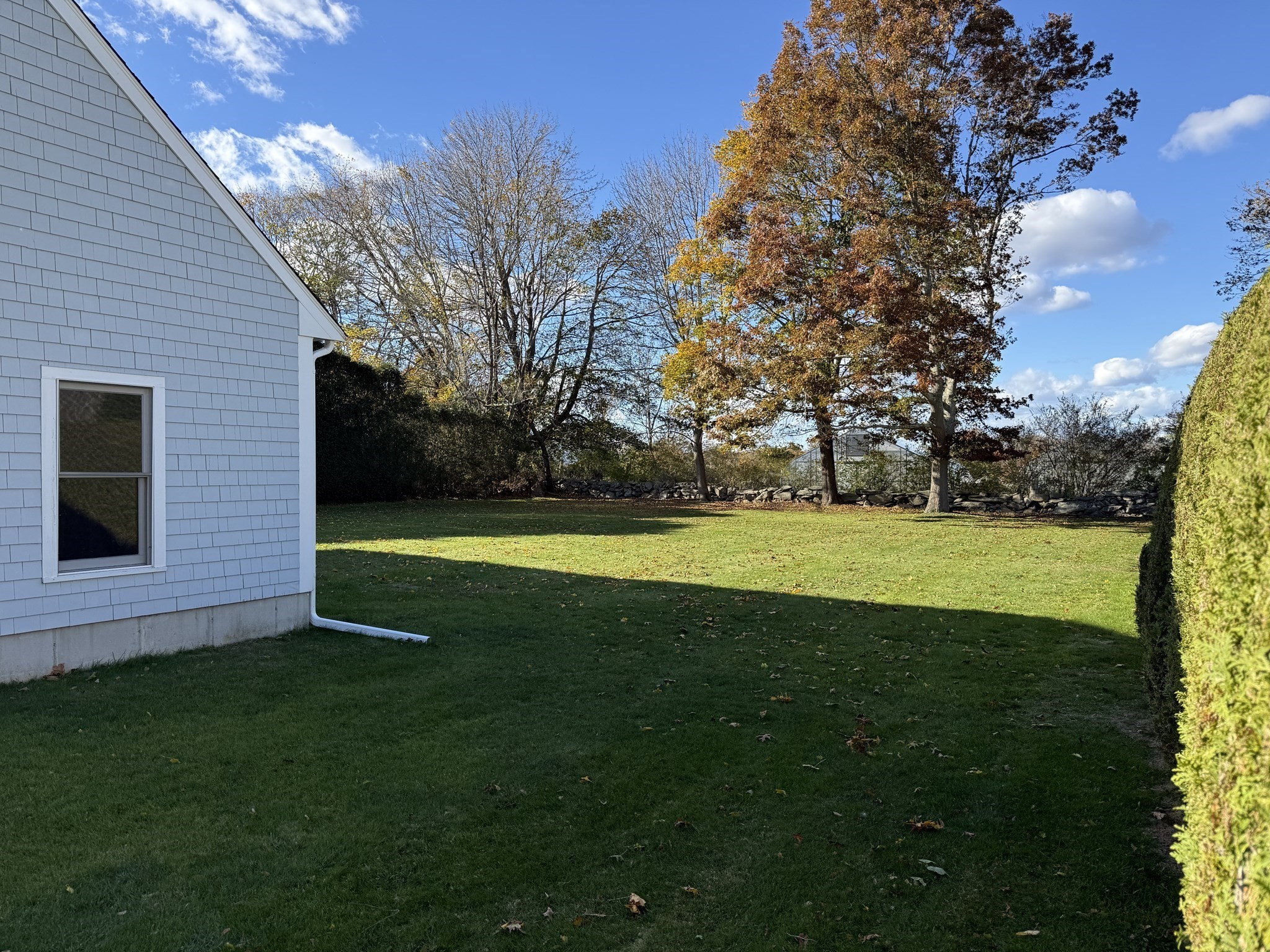 21 Avis St, Dartmouth, MA 02748 - Image 5