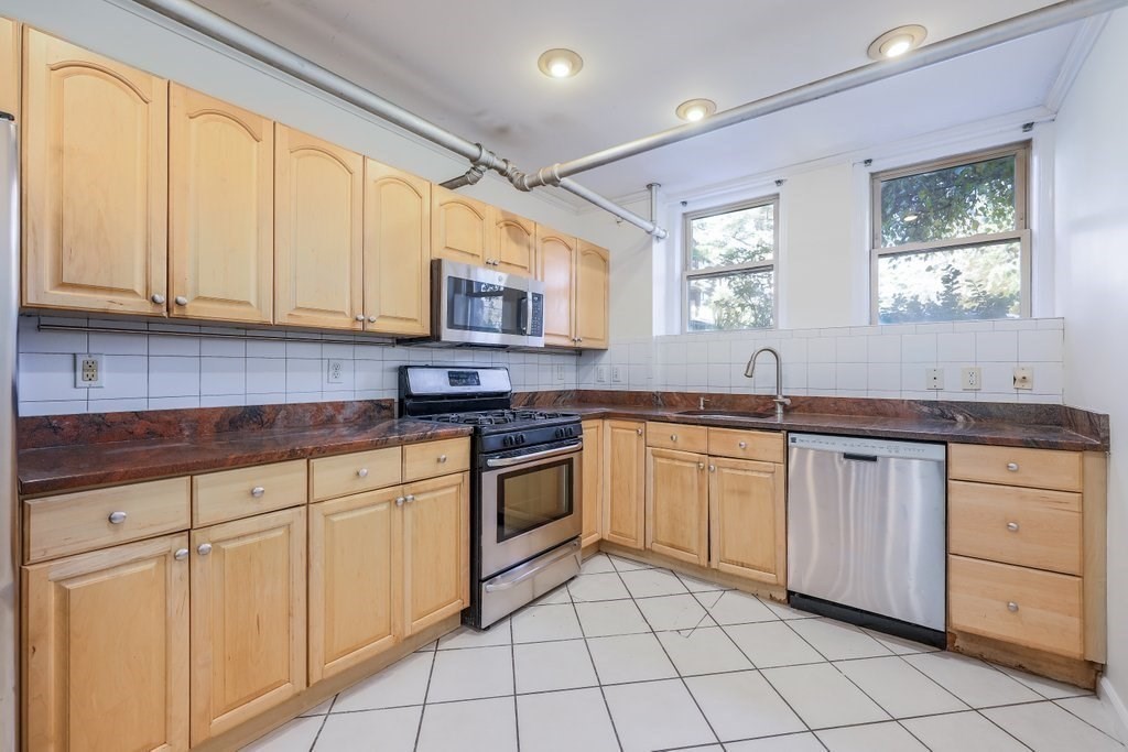 52 Garden St Unit B2, Cambridge, MA 02138 - Image 2