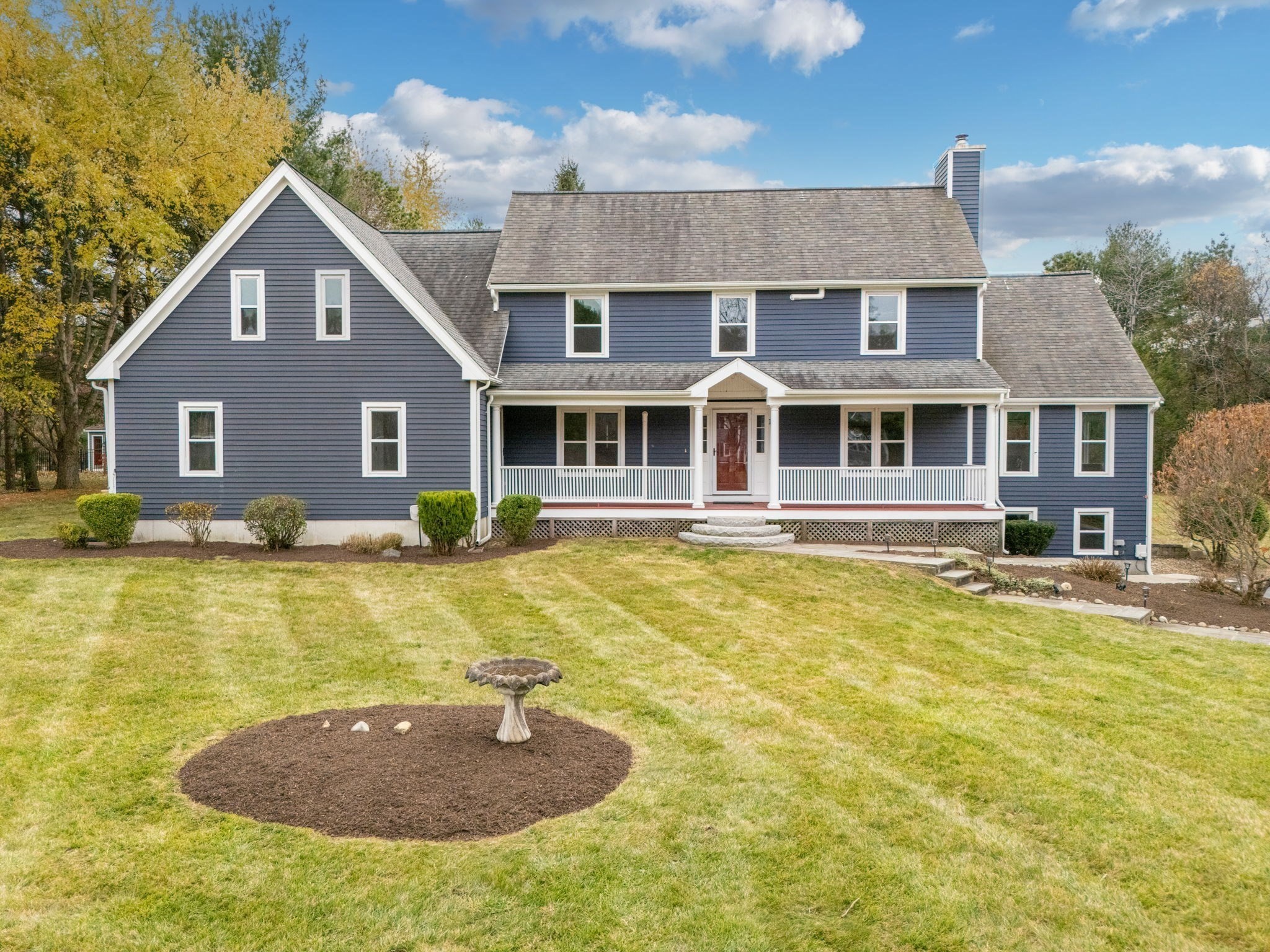 17 Colonial Drive, Mendon, MA 01756