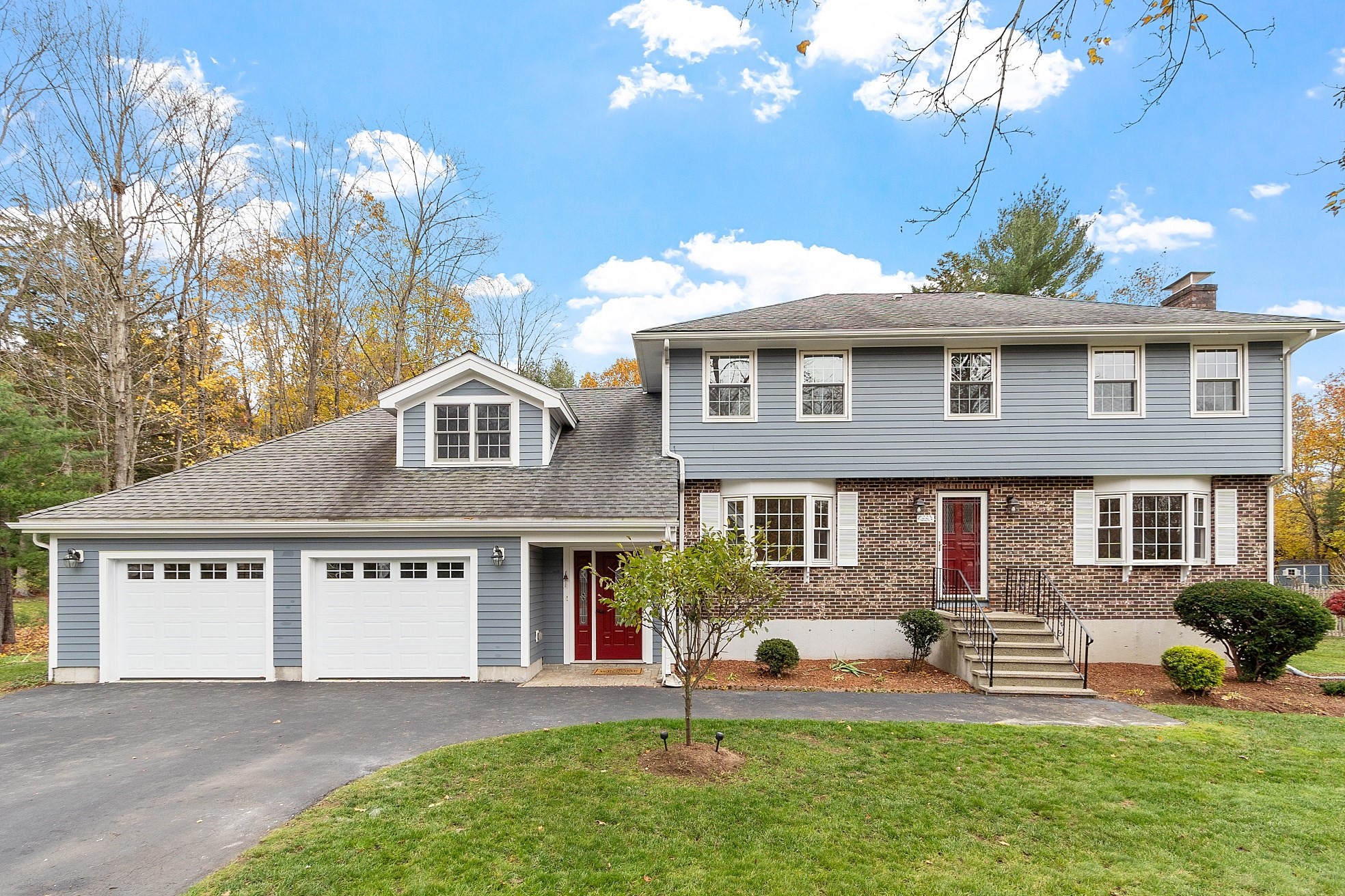 22 Selfridge Rd, Bedford, MA 01730
