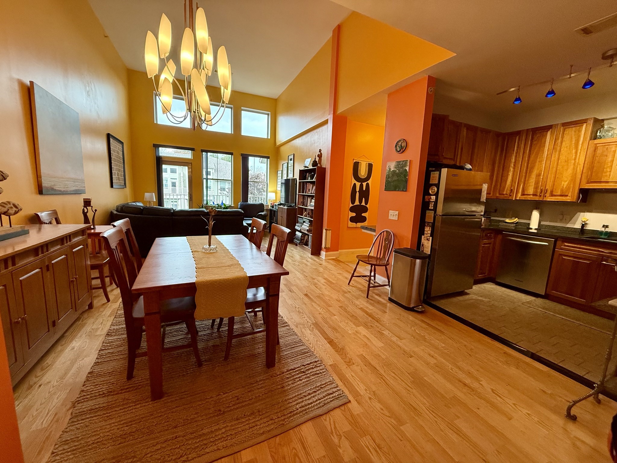 2 Harvest Dr Unit 301, North Andover, MA 01845