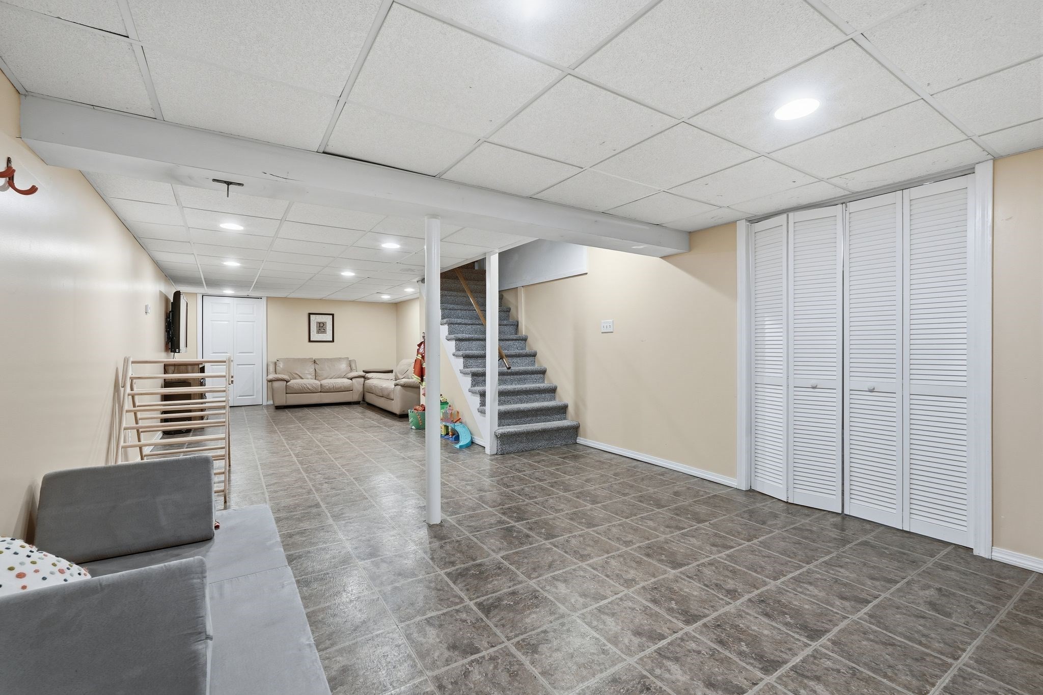 27 Eastwood Dr, Wilbraham, MA 01095 - Image 36