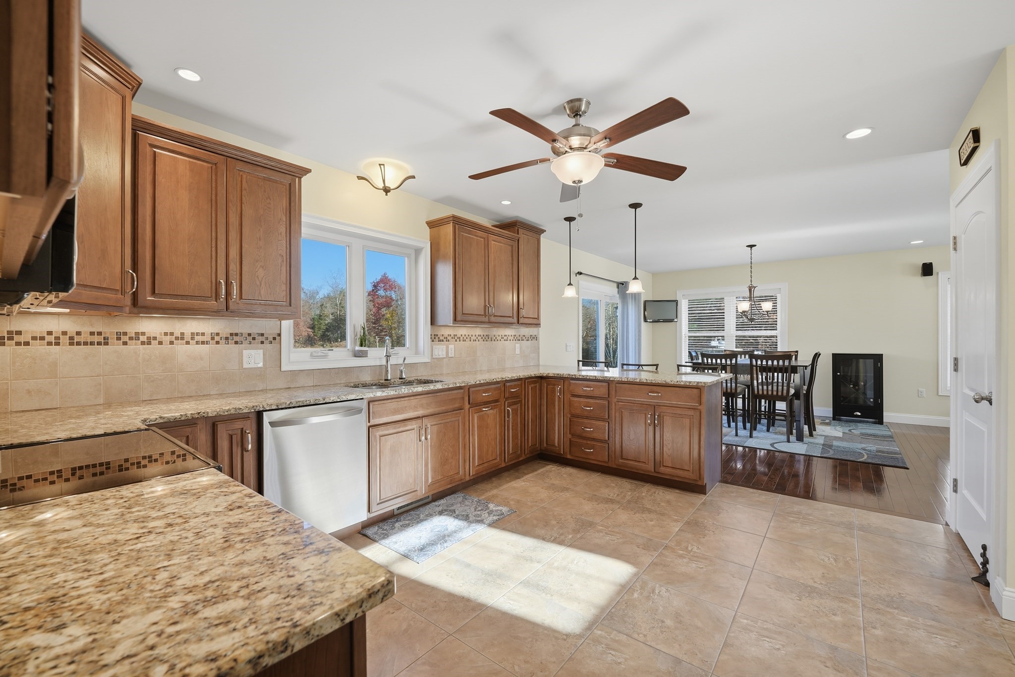 559 E State St, Granby, MA 01033 - Image 3