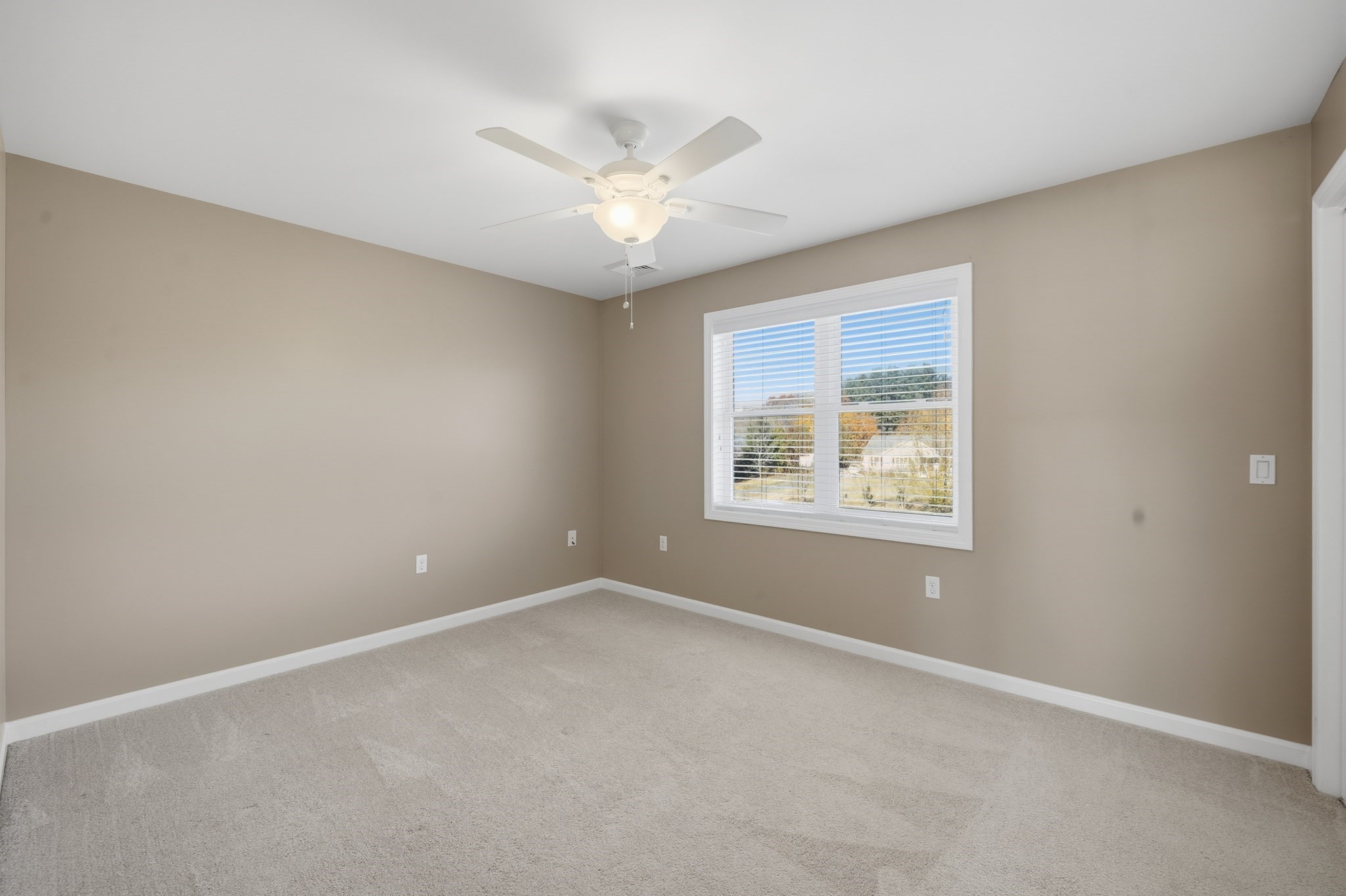 559 E State St, Granby, MA 01033 - Image 26