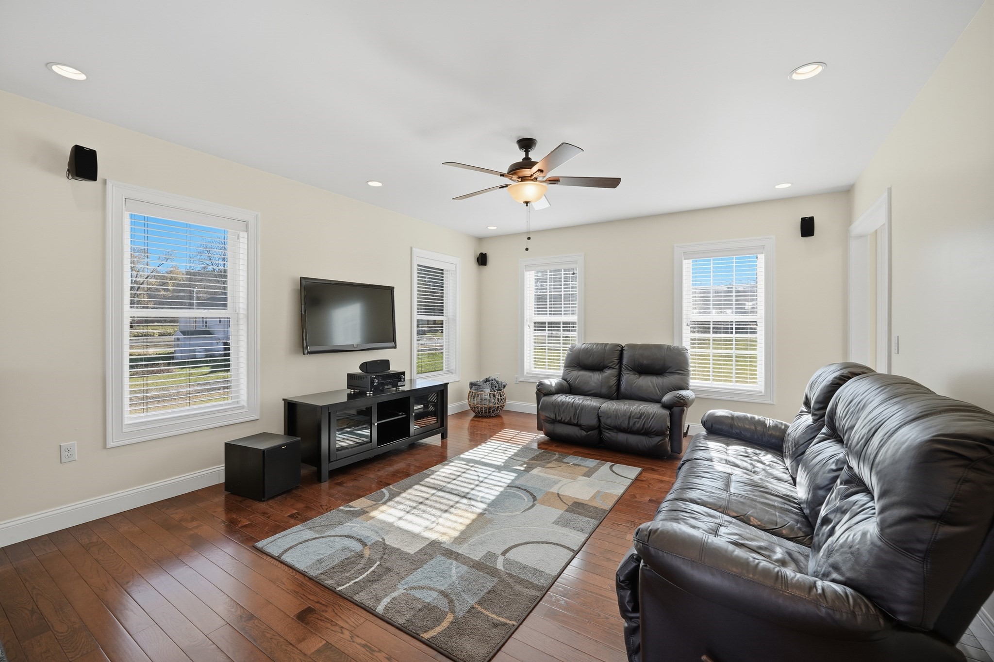 559 E State St, Granby, MA 01033 - Image 9