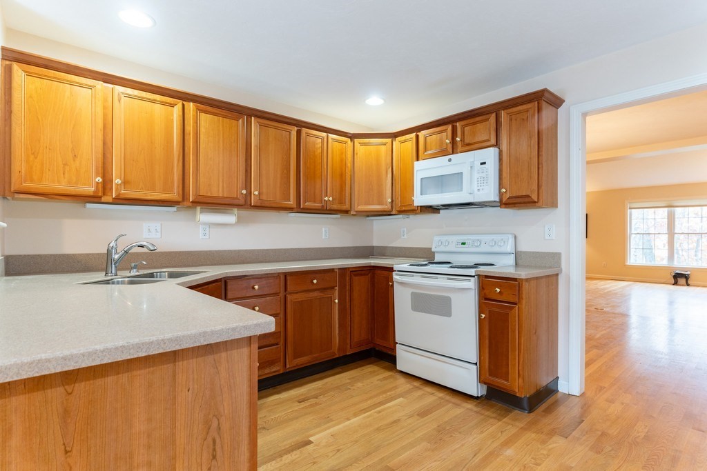 3 Dover Way Unit 3, Westborough, MA 01581 - Image 8