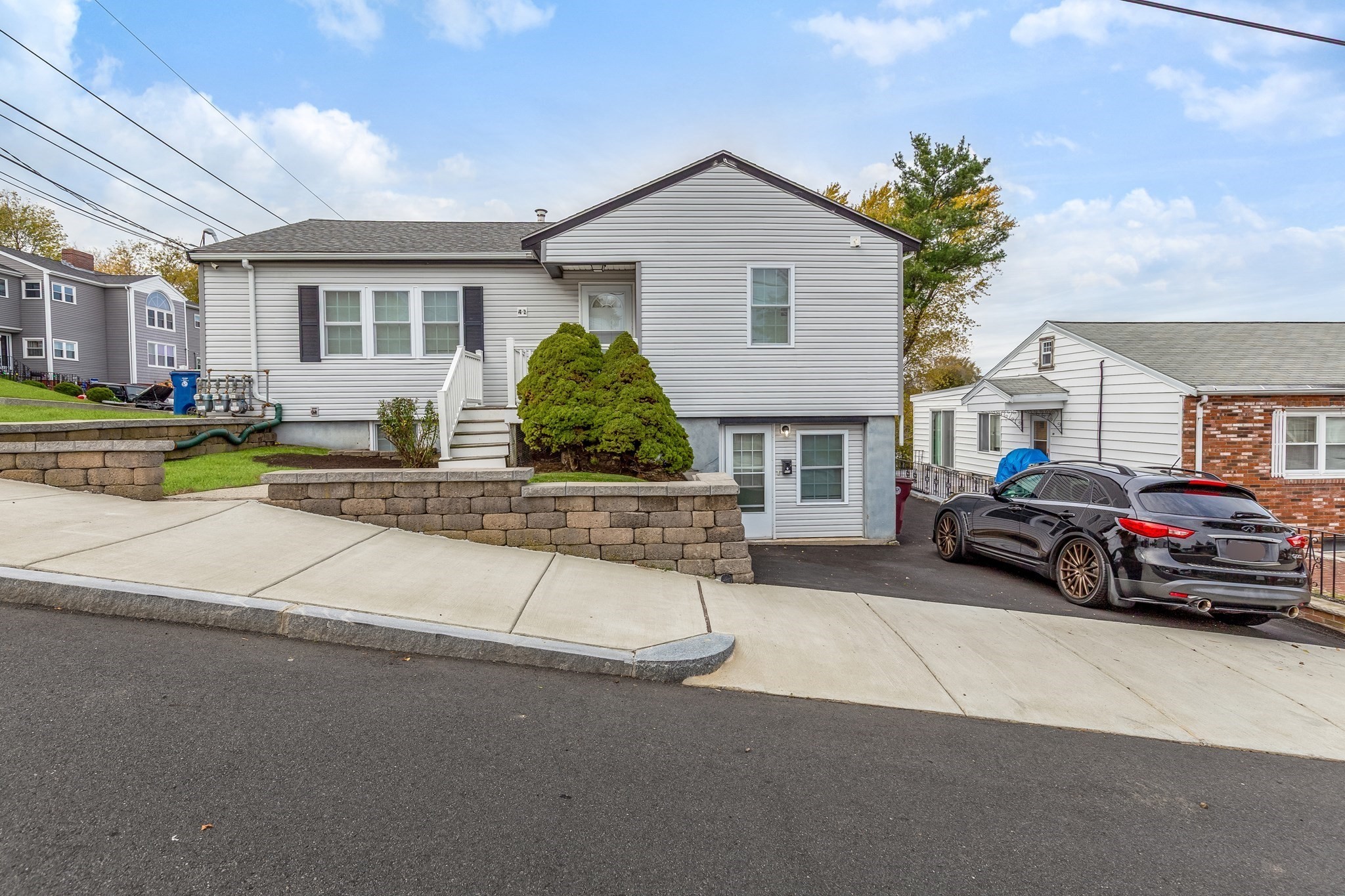 41 S Irving St, Revere, MA 02151