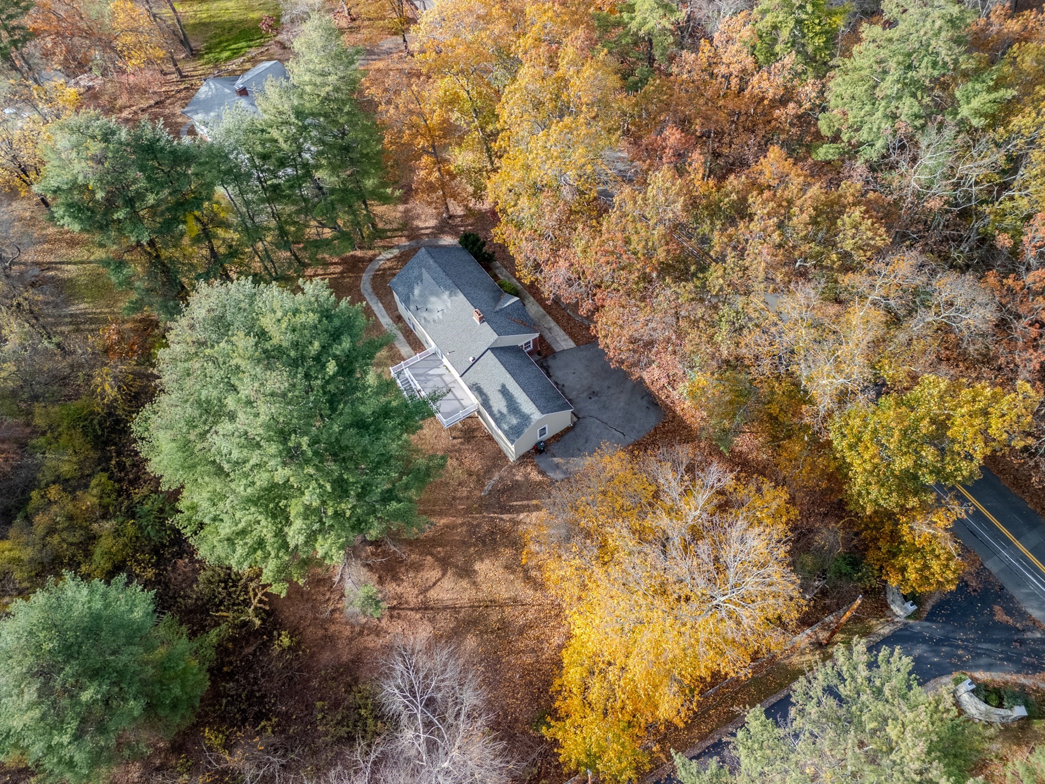 11 Gould Rd, Andover, MA 01810