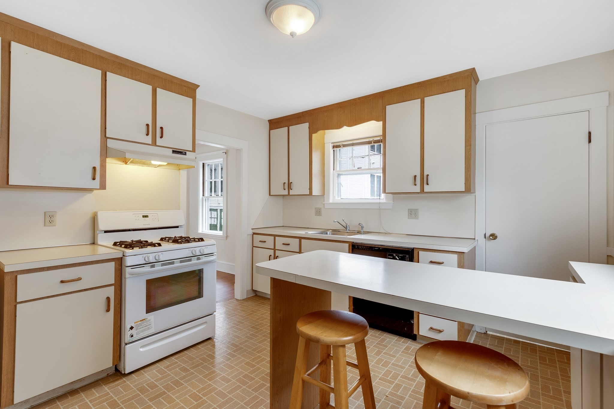 11 Larrabee St, Melrose, MA 02176 - Image 10