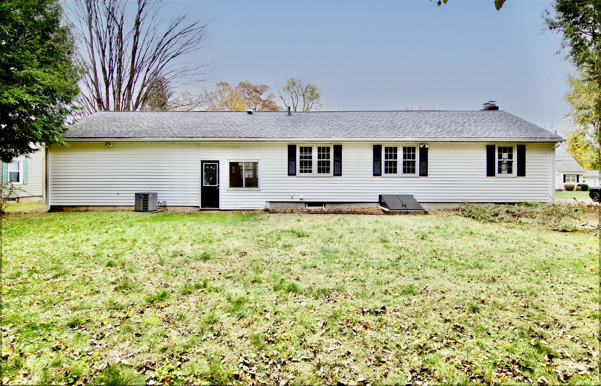 77 W Allen Ridge Rd, Springfield, MA 01118 - Image 2