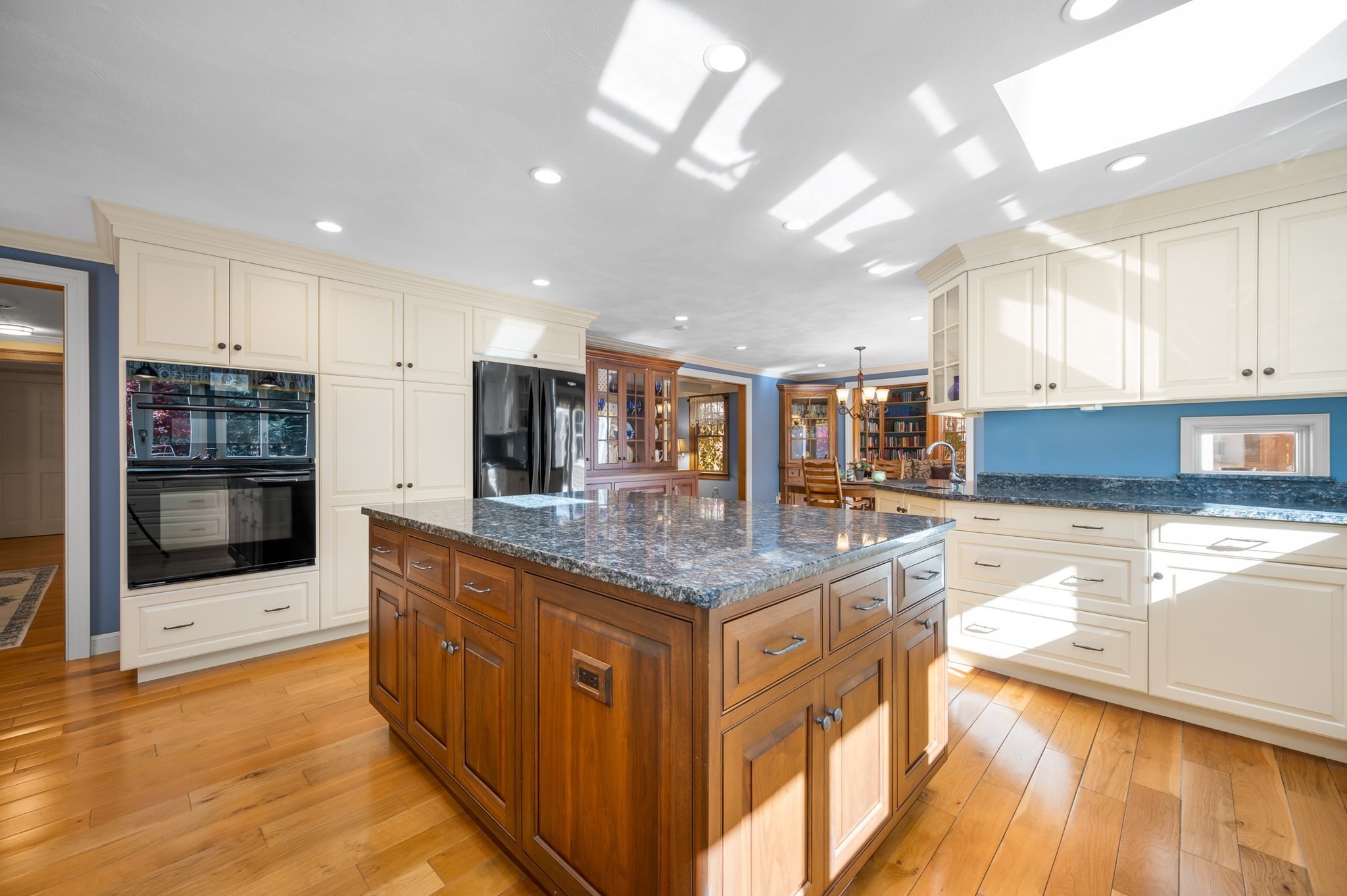 80 Carriage House Ln, Wrentham, MA 02093 - Image 2