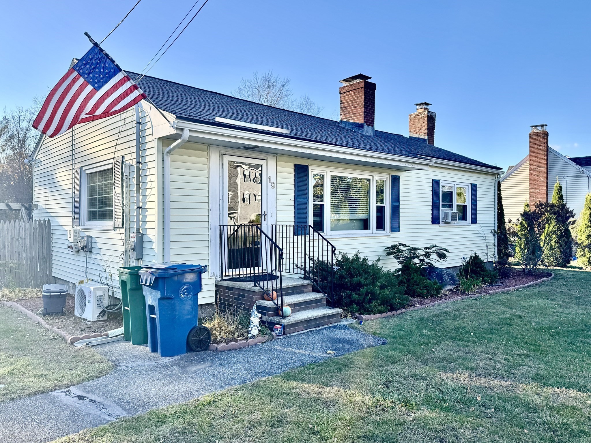 19 Parker St, Billerica, MA 01821
