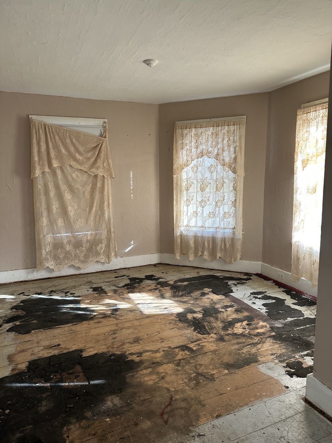 127 Cliff St, Southbridge, MA 01550 - Image 19