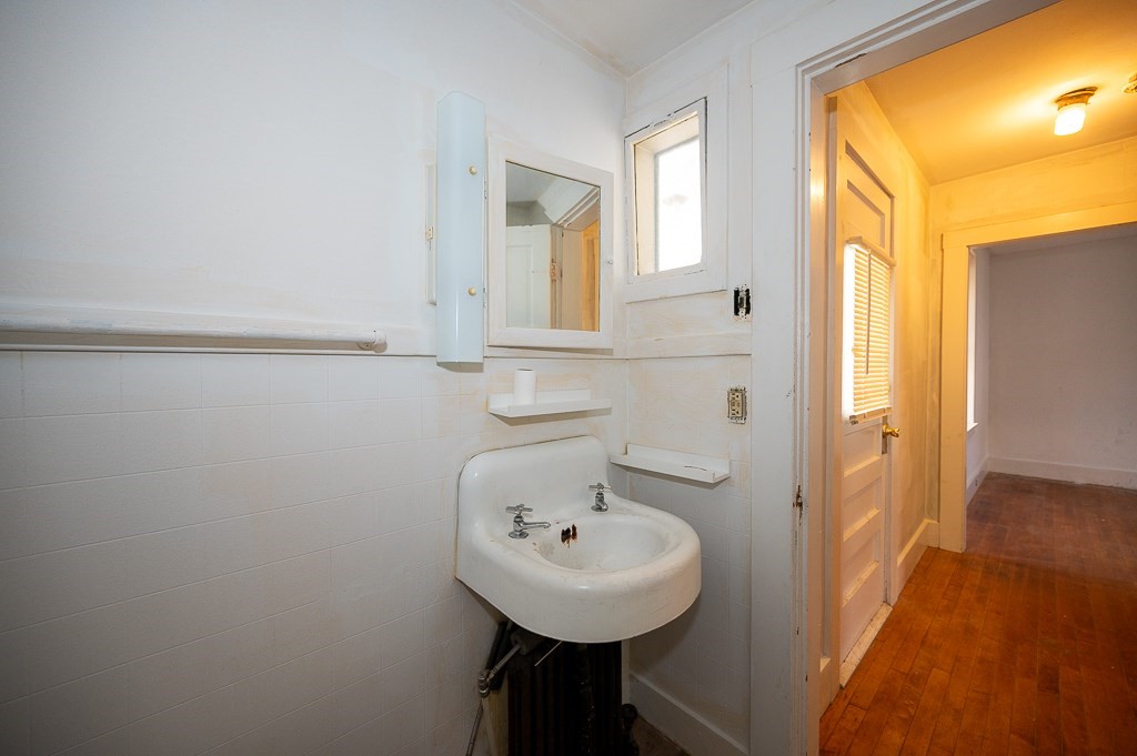 128 128 1/2 Elm St, Southbridge, MA 01550 - Image 27