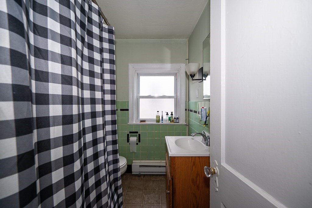 128 128 1/2 Elm St, Southbridge, MA 01550 - Image 32