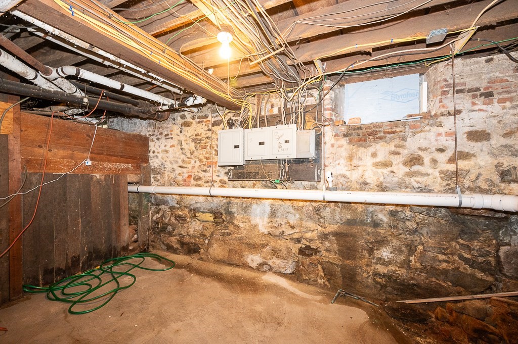 128 128 1/2 Elm St, Southbridge, MA 01550 - Image 39