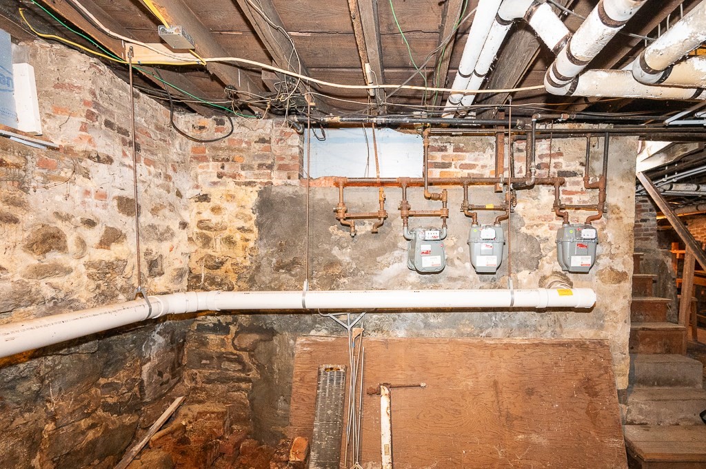 128 128 1/2 Elm St, Southbridge, MA 01550 - Image 40