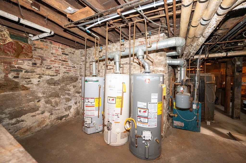 128 128 1/2 Elm St, Southbridge, MA 01550 - Image 42