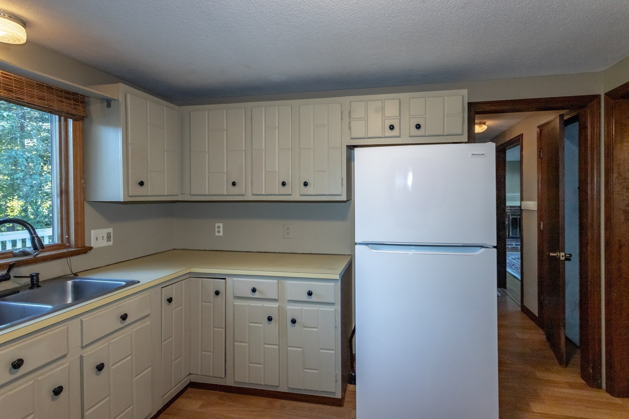 163 Barbara St, Westfield, MA 01085 - Image 10