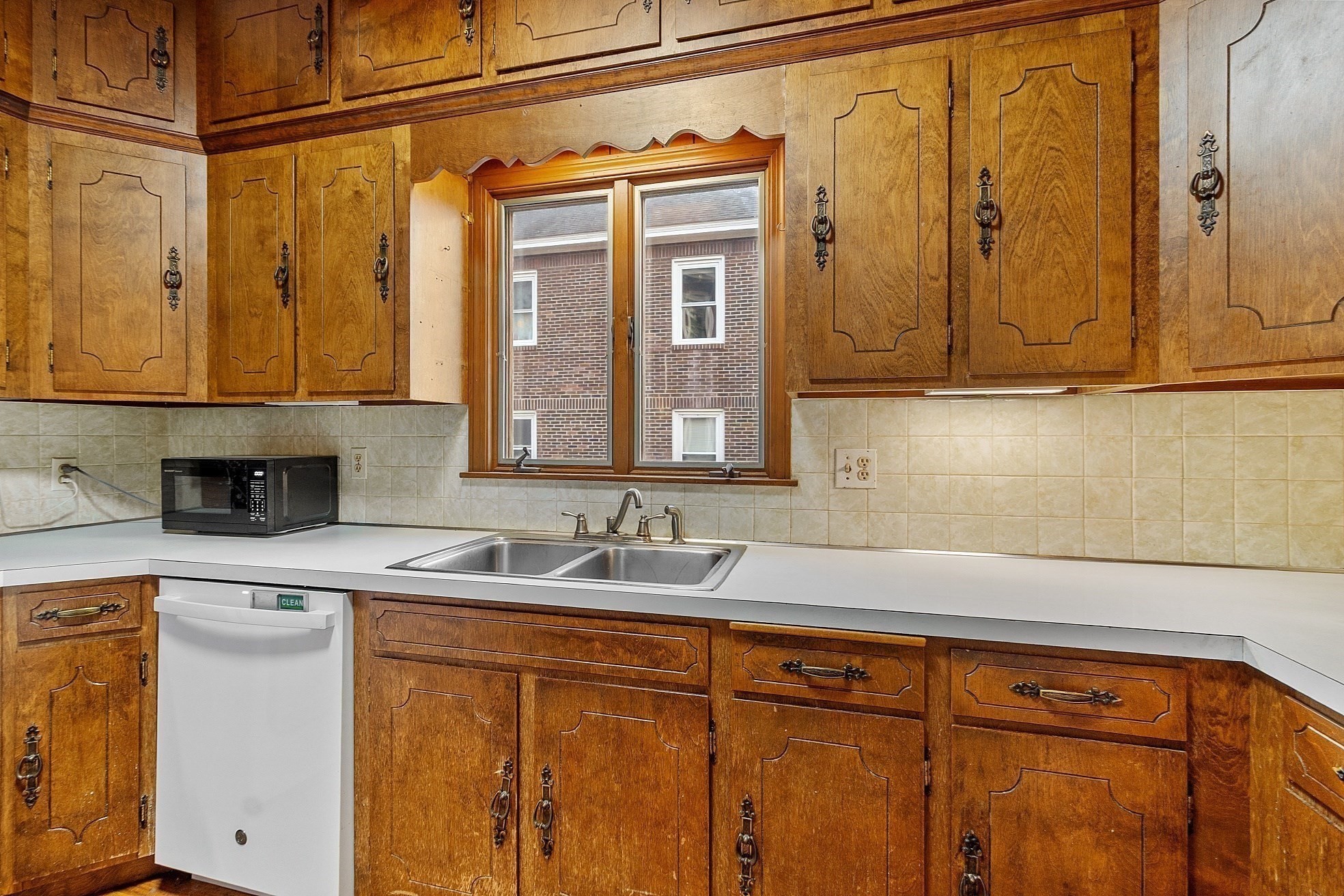 548 Fletcher St, Lowell, MA 01854 - Image 18