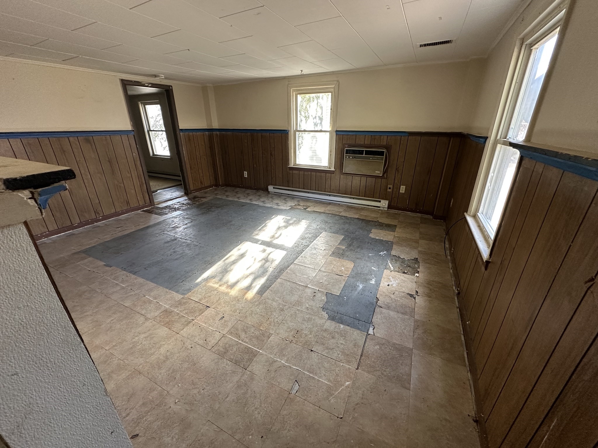 135 Elm St, Southbridge, MA 01550 - Image 22