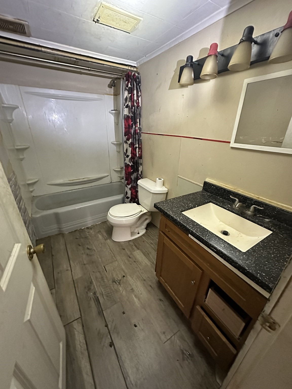 135 Elm St, Southbridge, MA 01550 - Image 24