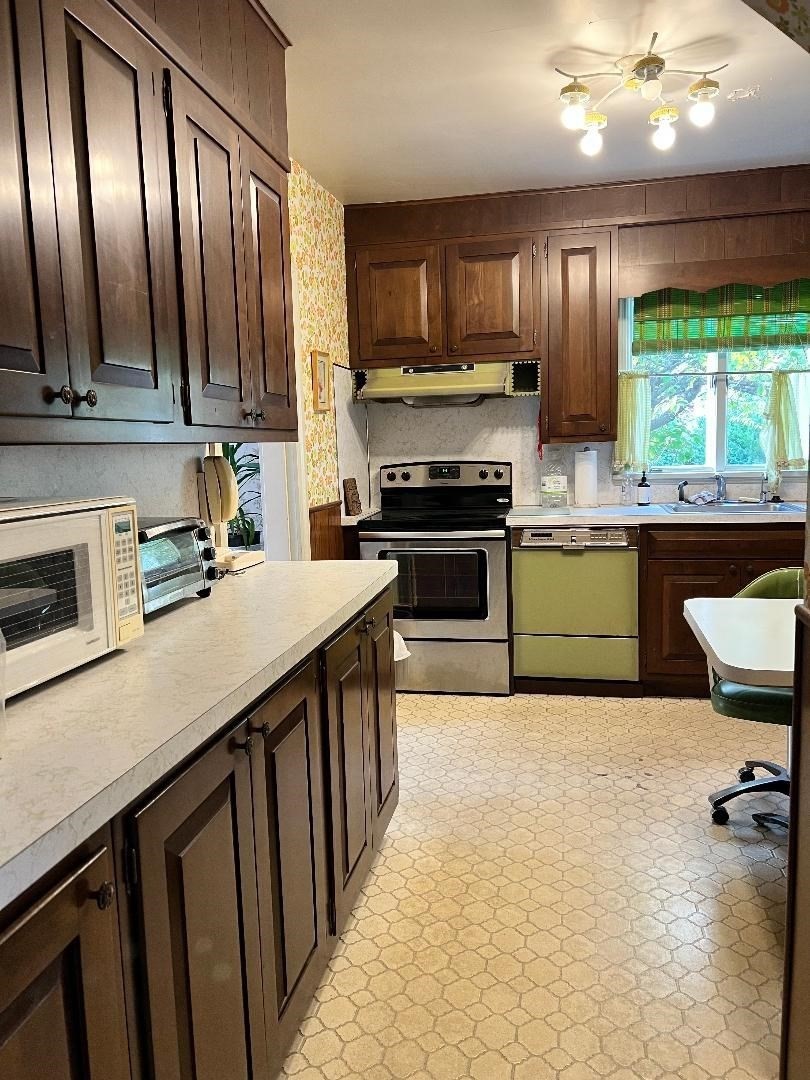 11 Earle St, Quincy, MA 02170 - Image 7