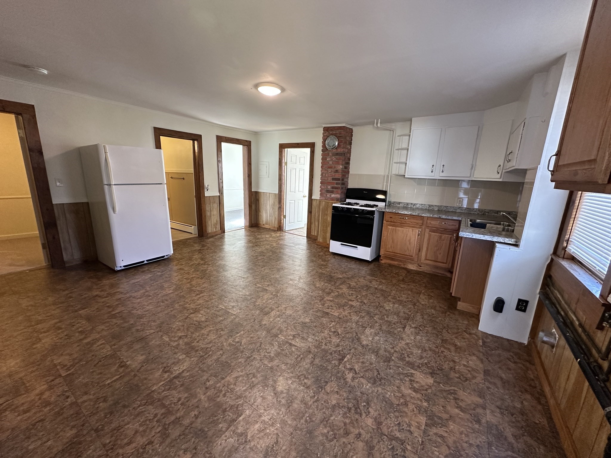 6 Walcott St, Southbridge, MA 01550 - Image 17