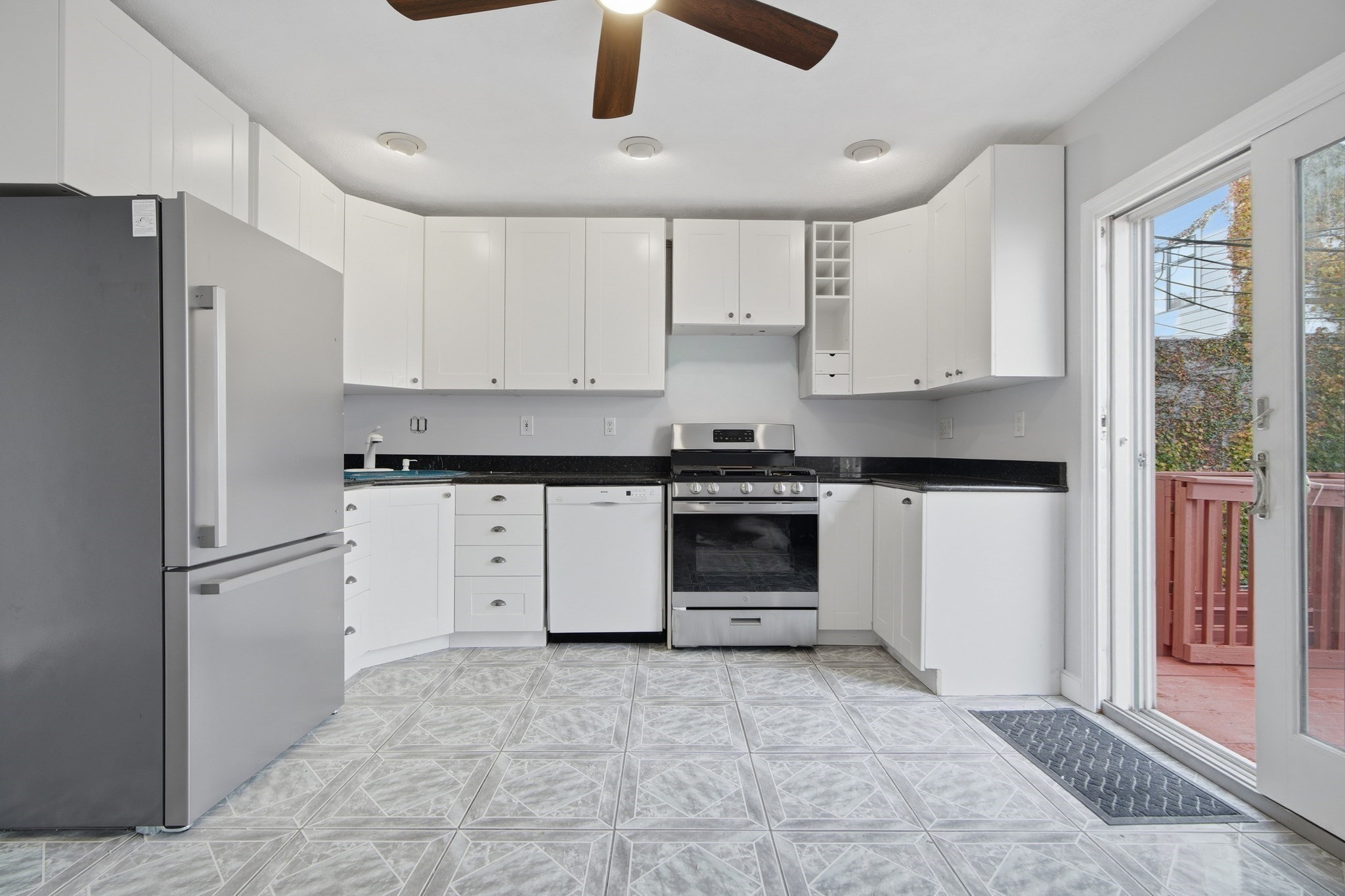 528 Bennington St, East Boston, Boston, MA 02128 - Image 5