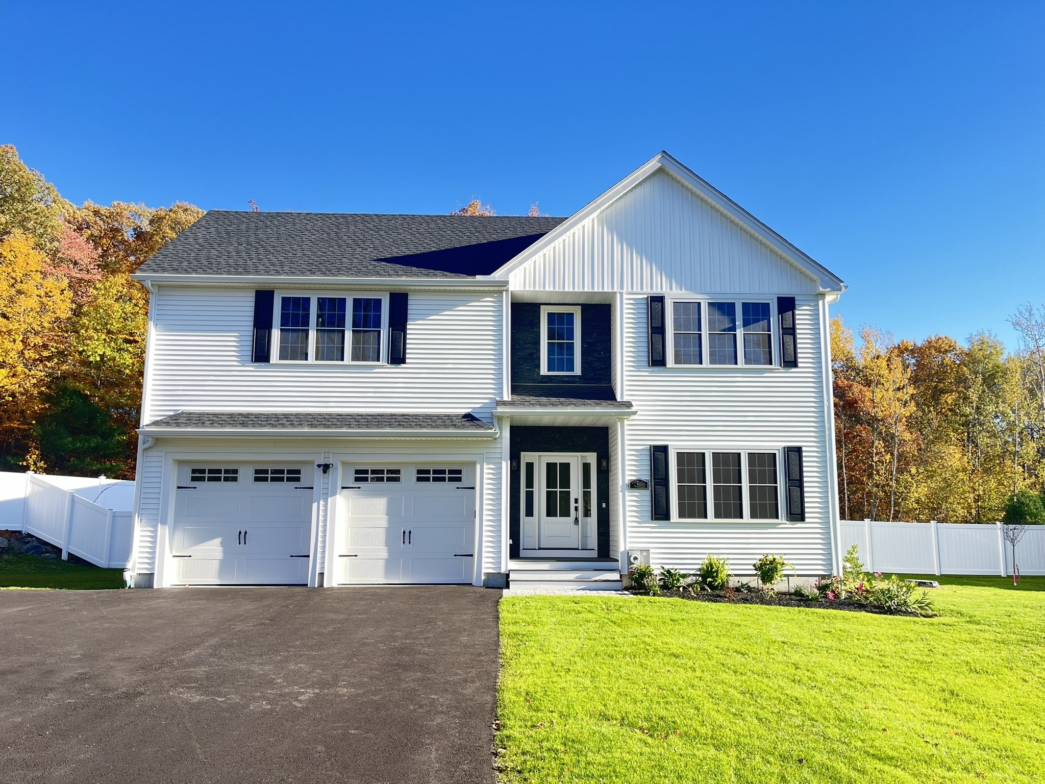 34 Clews St, Shrewsbury, MA 01545