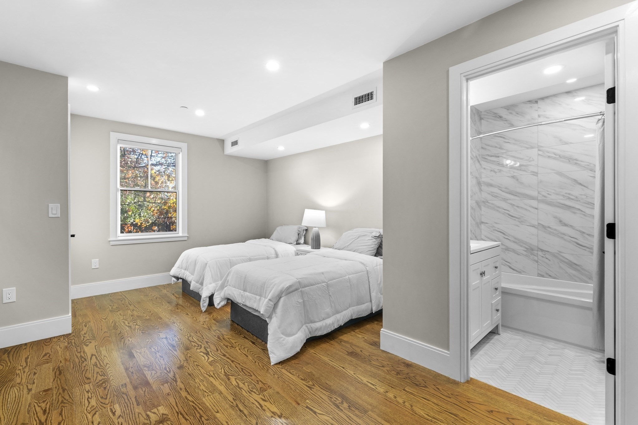 24 Selkirk Unit 24-4, Boston College, Boston, MA 02135 - Image 12