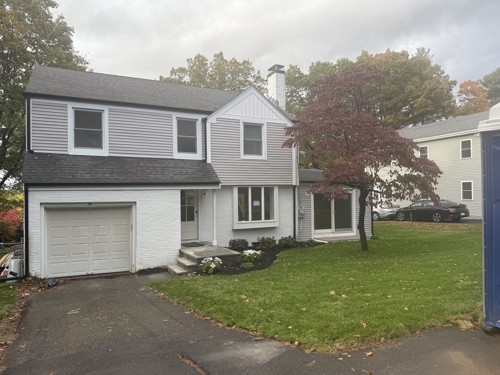 18 University Dr, Natick, MA 01760