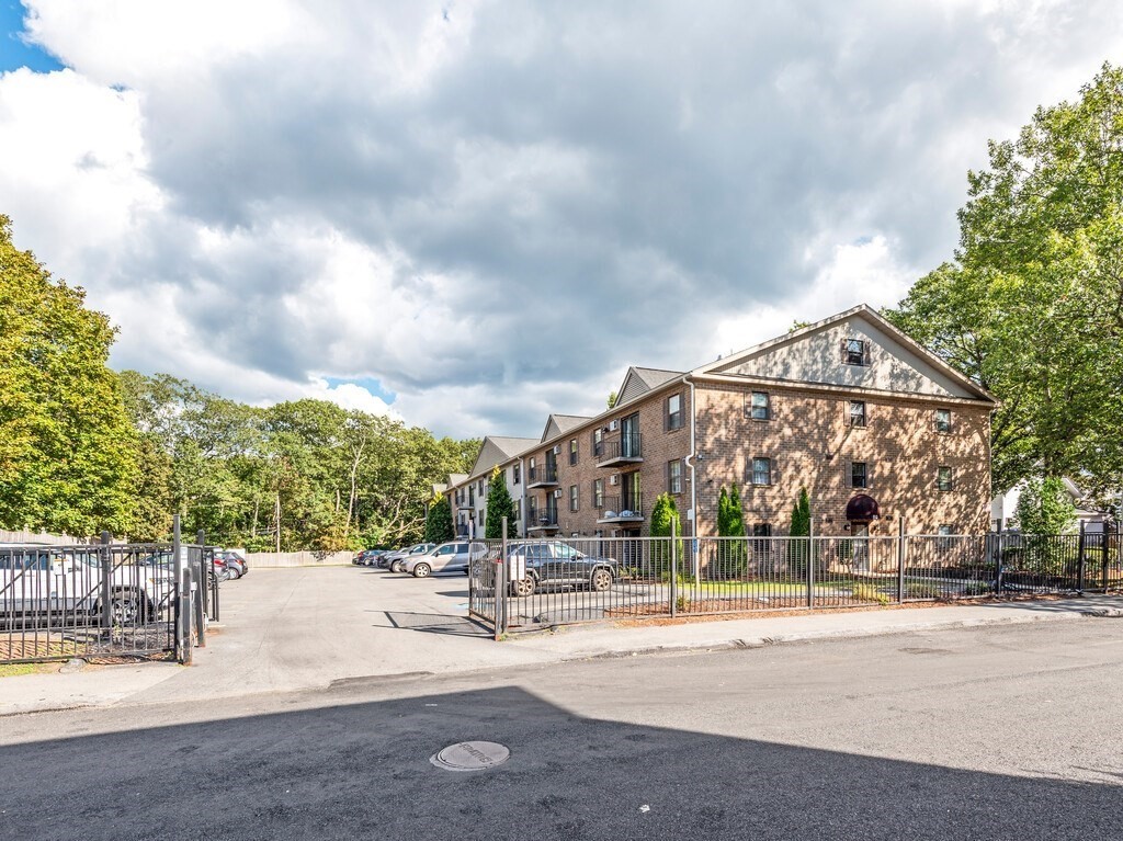 80 Stanton St. Unit 14, Worcester, MA 01605 - Image 25