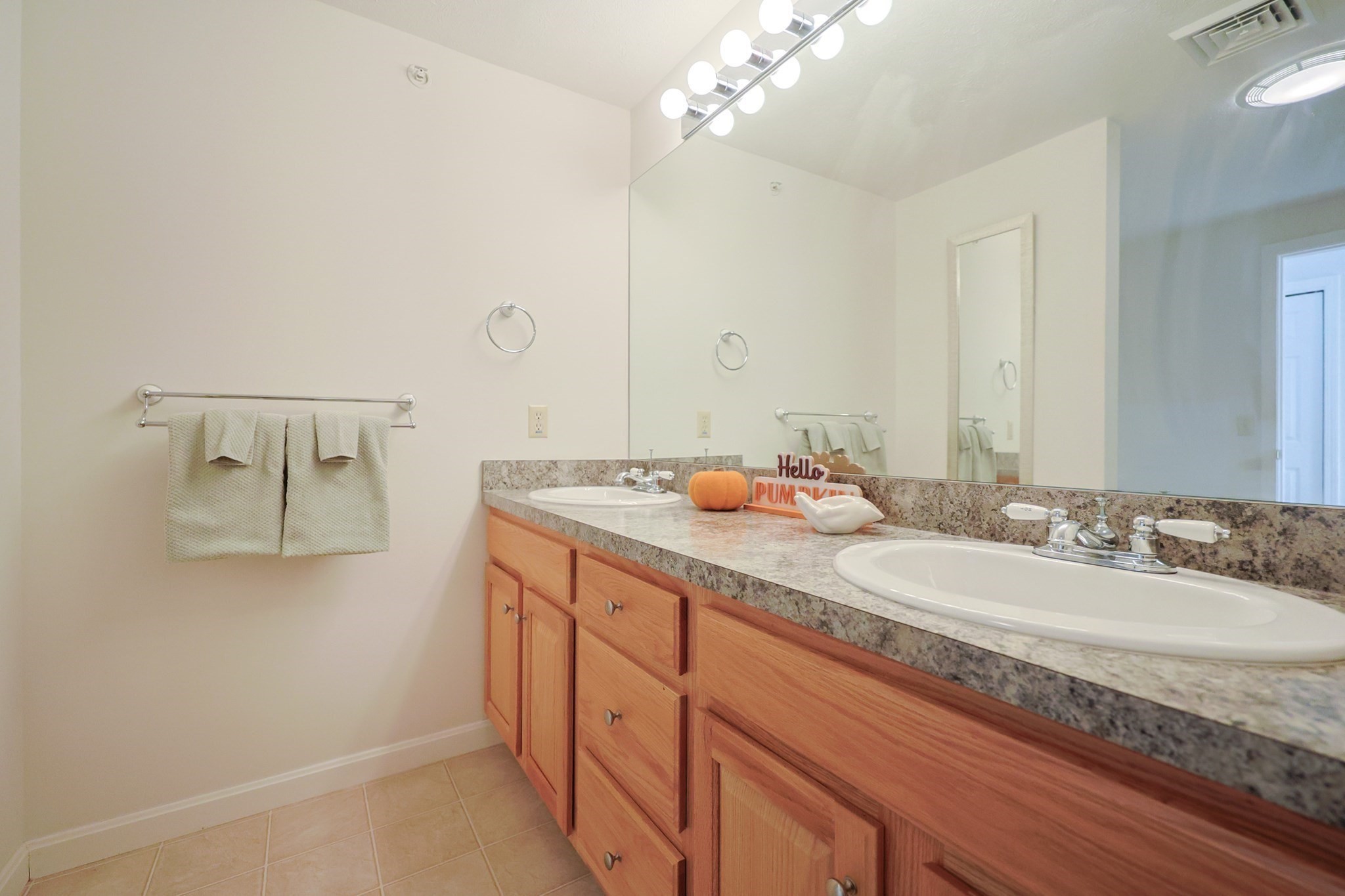 71 Belgian Way Unit 71, Fitchburg, MA 01420 - Image 19