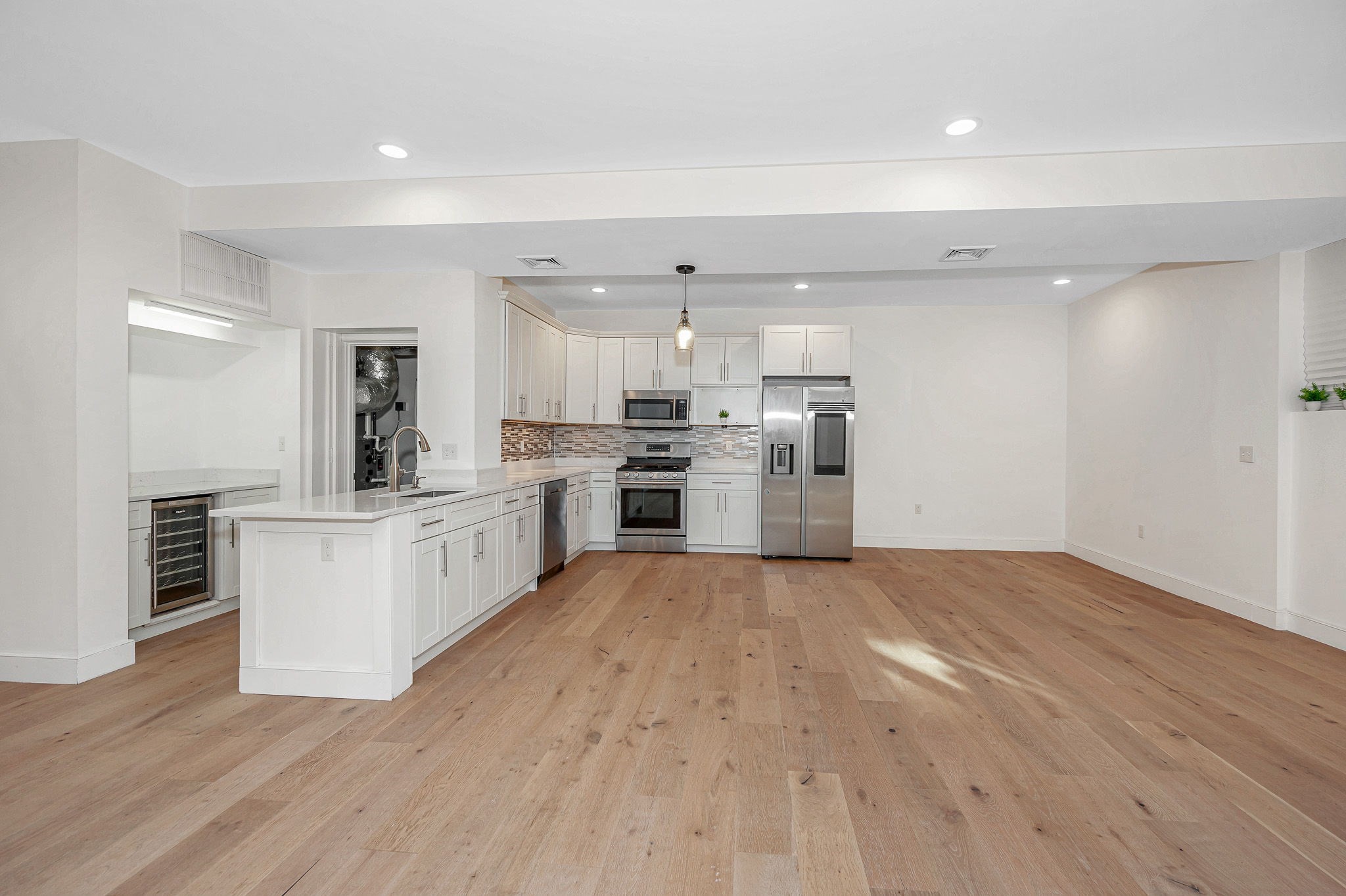 17 Kearney Sq Unit 205, Lowell, MA 01852 - Image 2