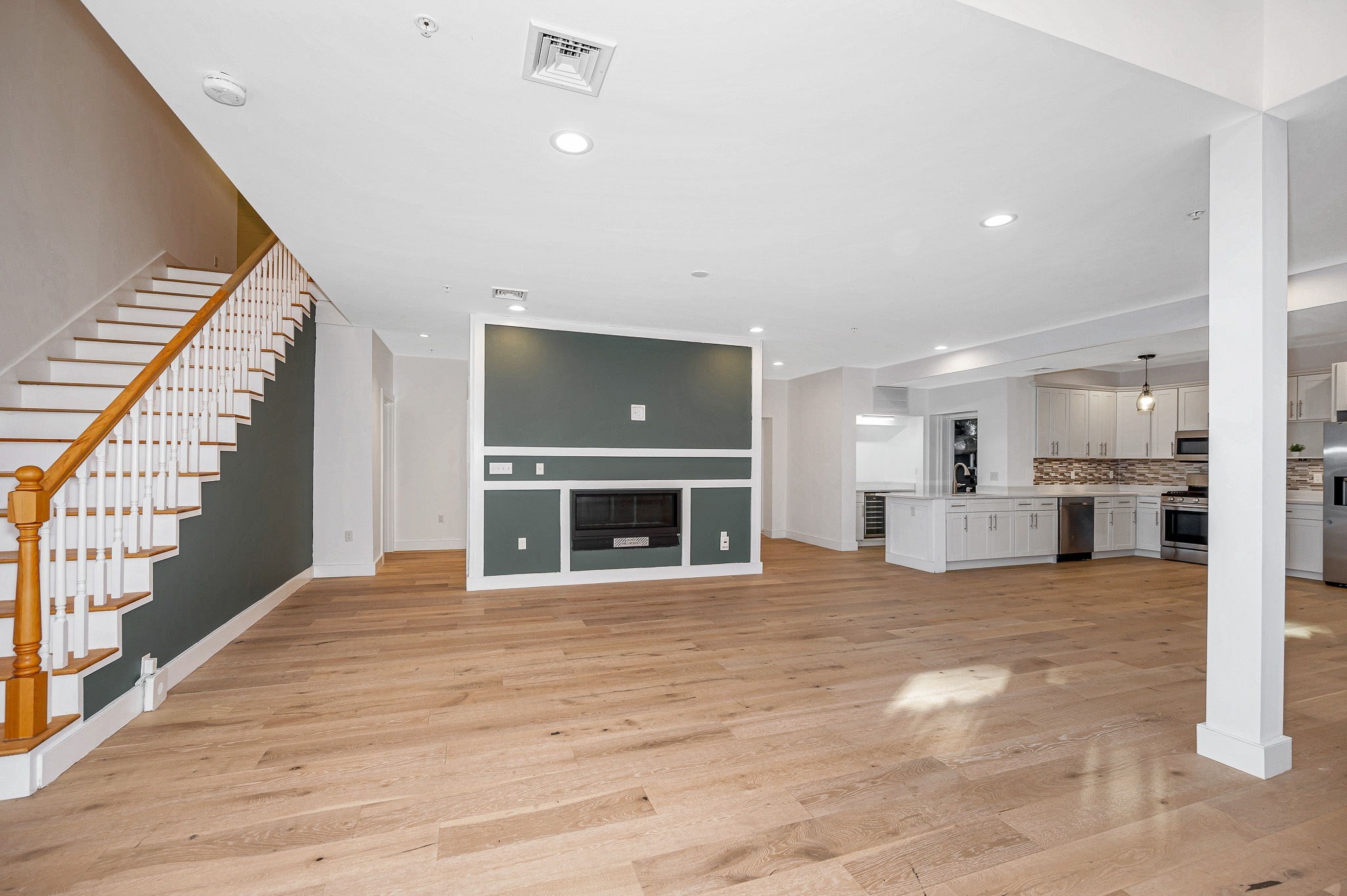 17 Kearney Sq Unit 205, Lowell, MA 01852 - Image 8