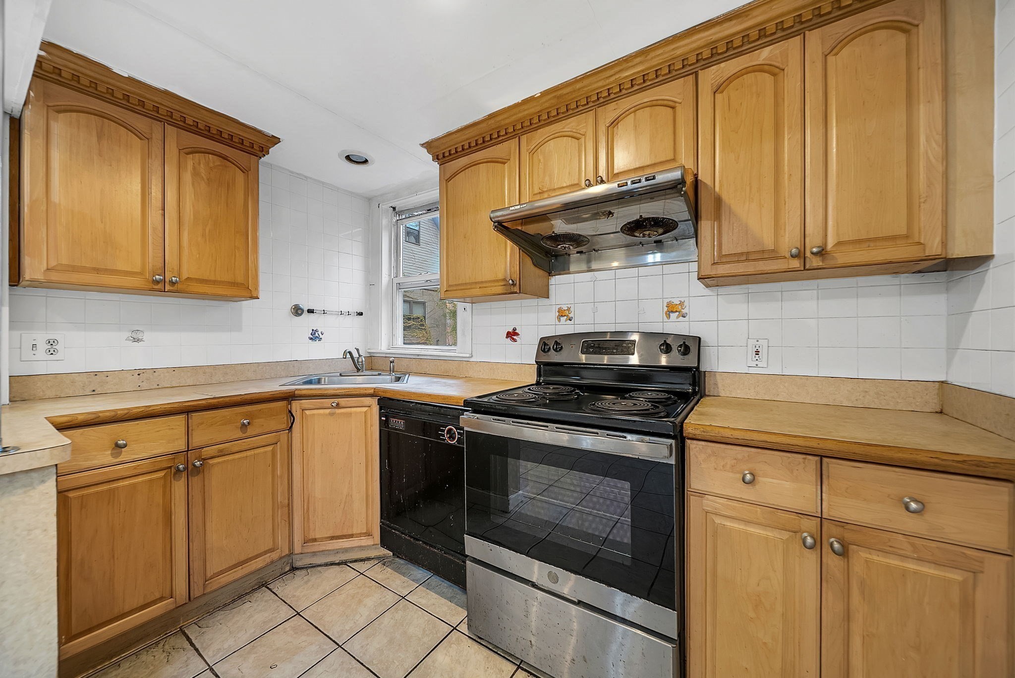 323 Farrington, Quincy, MA 02170 - Image 8