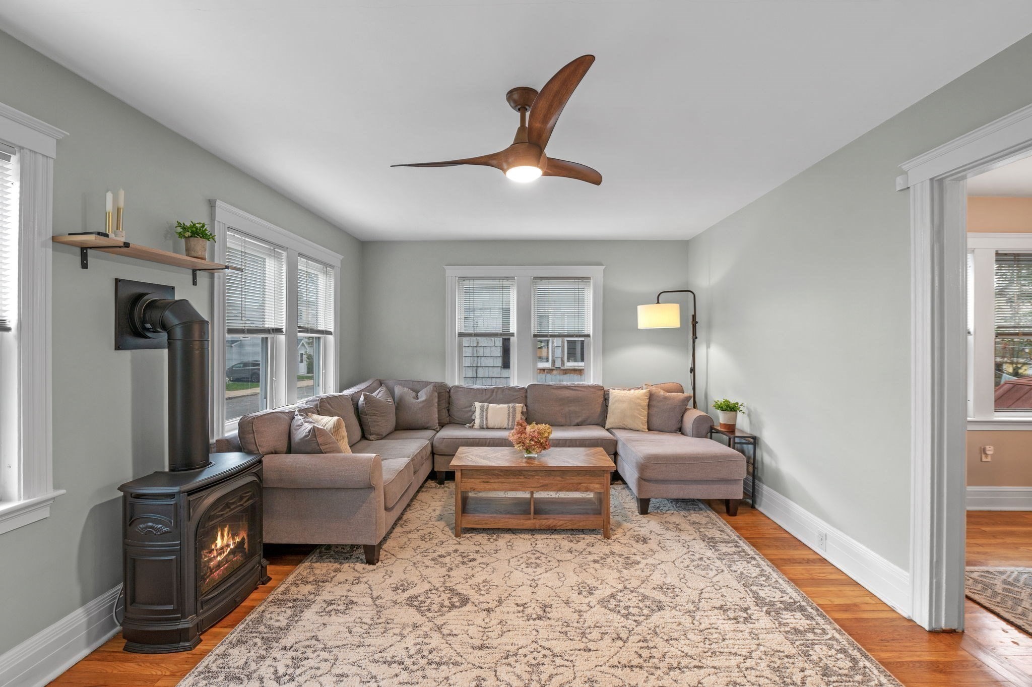 16 Lyman St, Beverly, MA 01915 - Image 4