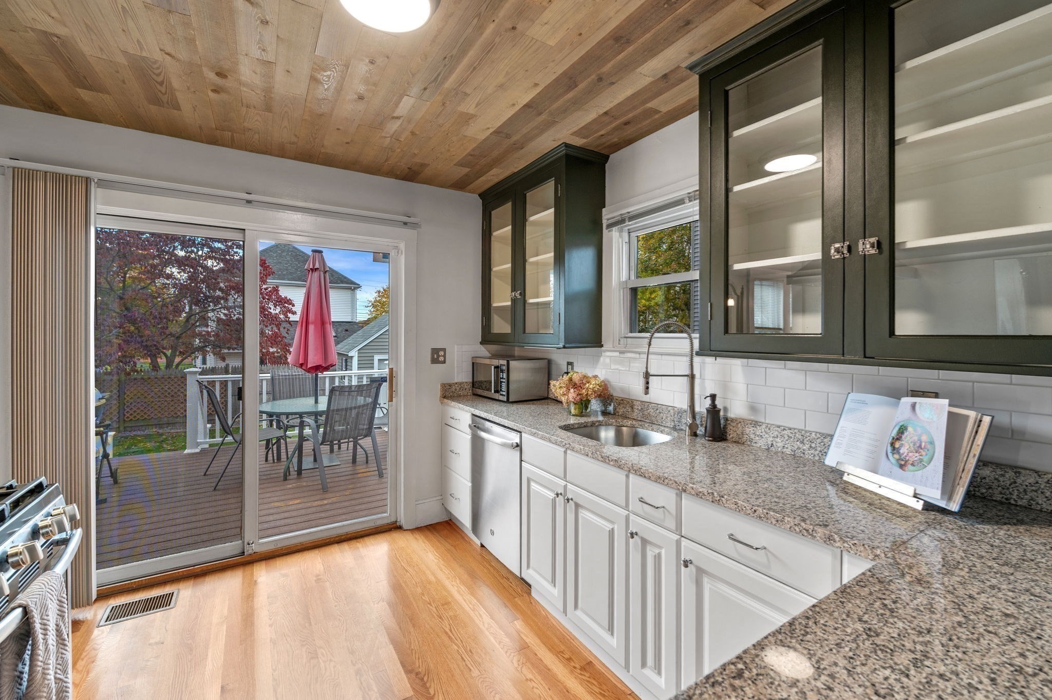 16 Lyman St, Beverly, MA 01915 - Image 8