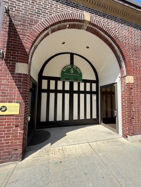 8 Alton Pl Unit 2a, Brookline, MA 02446