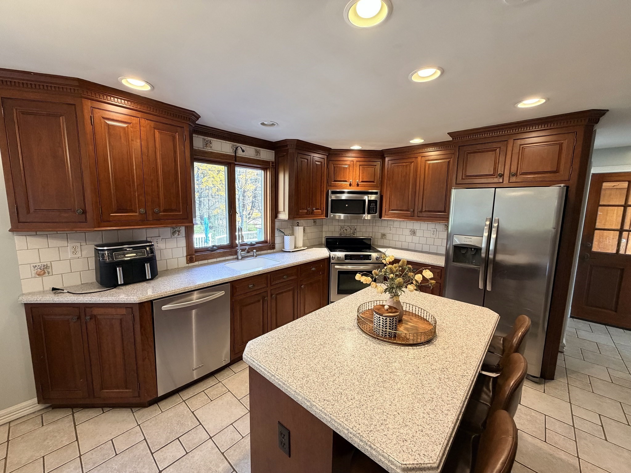 361 S Main St, Bellingham, MA 02019 - Image 11