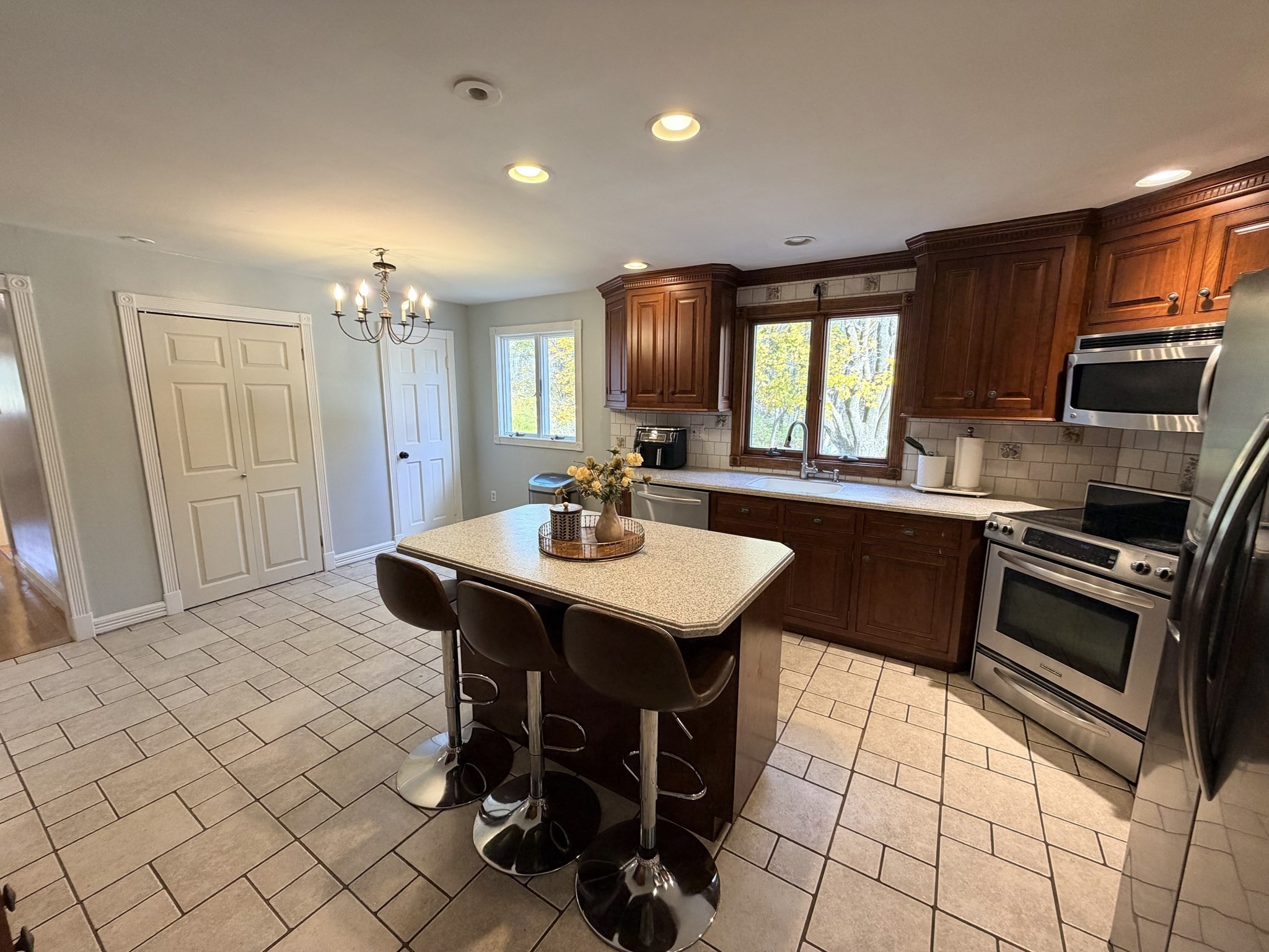 361 S Main St, Bellingham, MA 02019 - Image 12