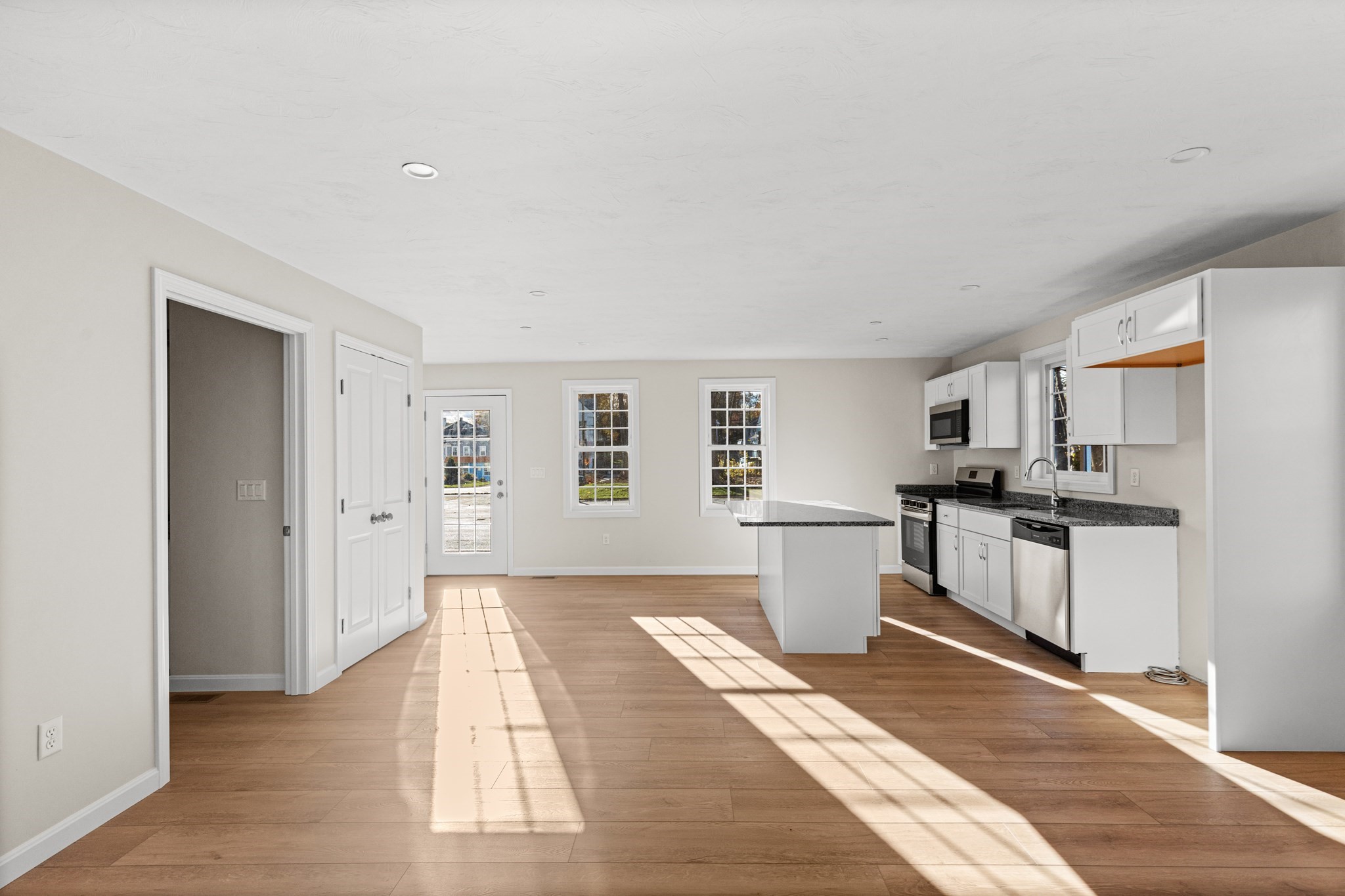 393 Court St. Unit 1, Plymouth, MA 02360 - Image 8