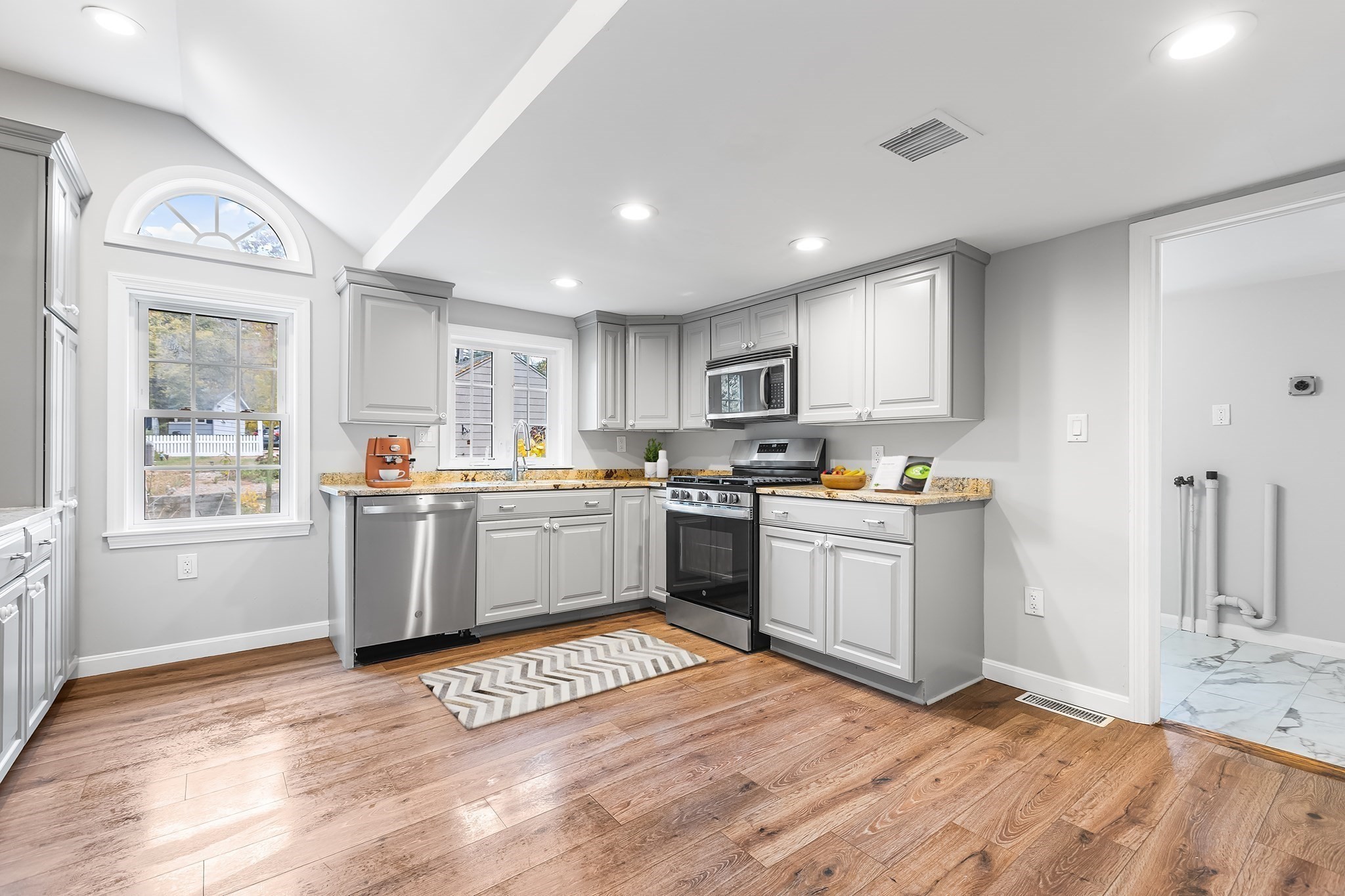 18 Colby St, Rockland, MA 02370 - Image 3